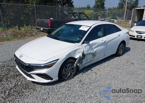 2024 Hyundai Elantra Sel z USA, uszkodzony, nr VIN KMHLM4DG6RU648718